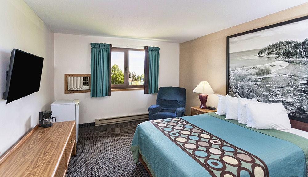 Super 8 By Wyndham Duluth Hotel Kültér fotó
