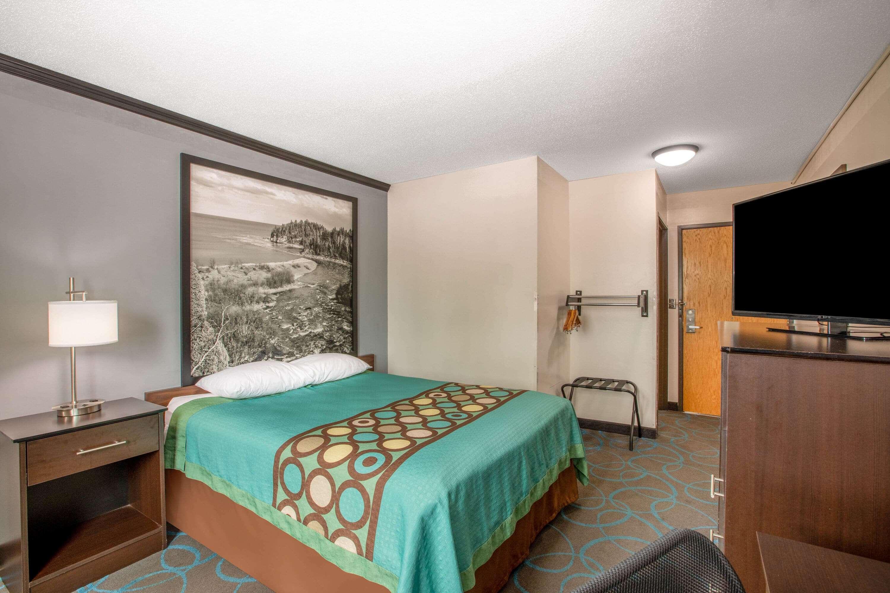 Super 8 By Wyndham Duluth Hotel Kültér fotó