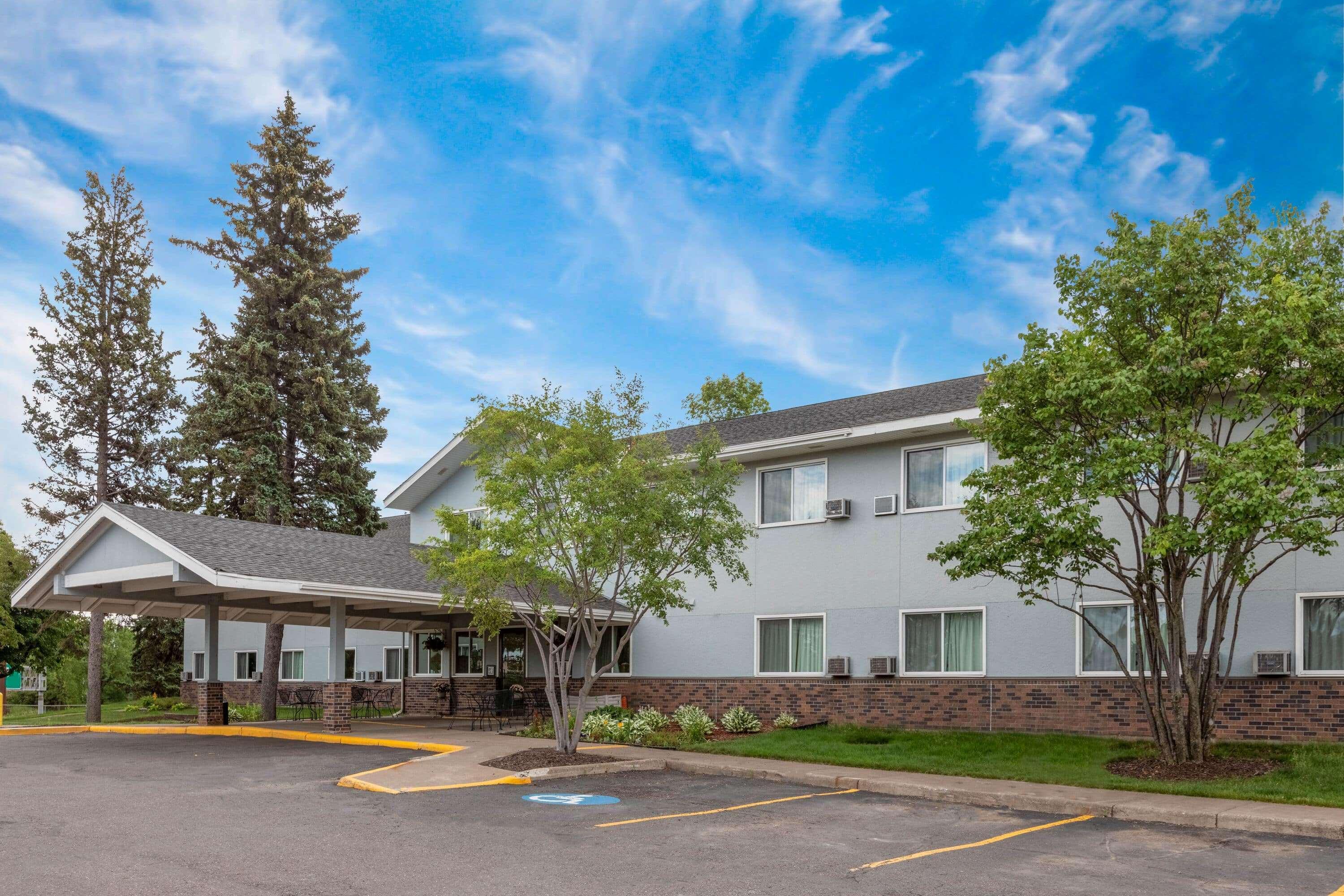 Super 8 By Wyndham Duluth Hotel Kültér fotó